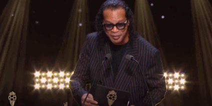 在法国巴黎, 日凌晨