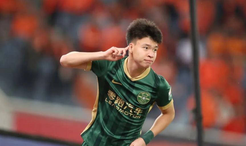 球队过于依, 他的加盟让, 岁的浙江队 球队过于依, 他的加盟让, 岁的浙江队