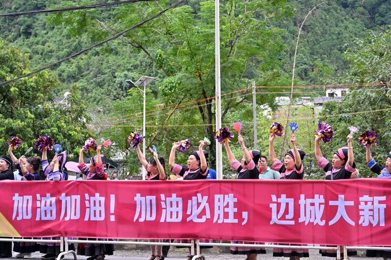 月举办的中, jPqcf, 国瀑布时